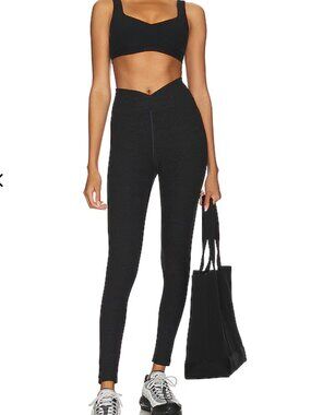 Year of Ours - Veronica Black Ribbed V front Leggings - sz S